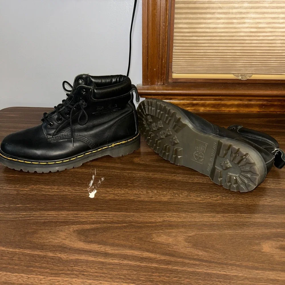 Dr. Martens 939 6-Eye Boot Made in England Mens Size 8 Black Leather AirWair Lug
